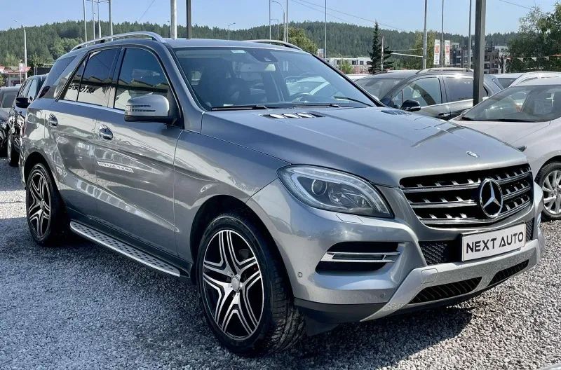 Mercedes-Benz ML 350 BLUETEC 4 MATIC Image 3