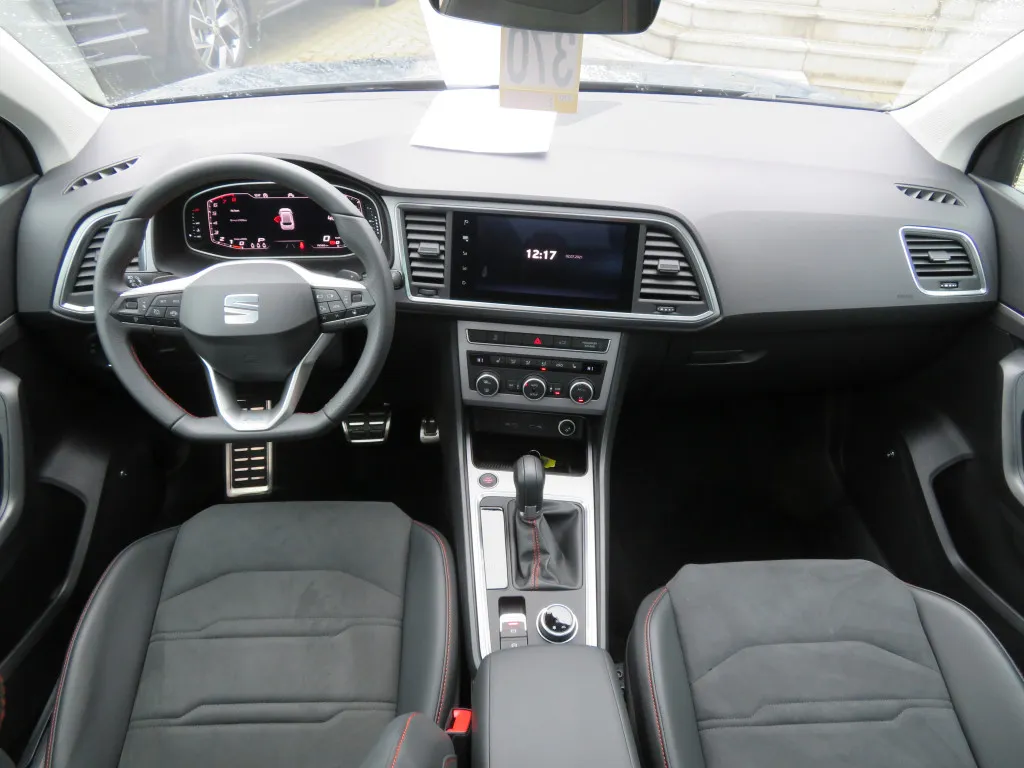 Seat Ateca 2.0 TSI DSG FR 4DRIVE*NAVI PLUS*BEATS*PANO Image 8